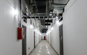 西安聯(lián)通IDC機房走廊