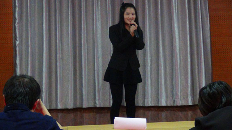 郭蕊紅深情演唱《遇見(jiàn)》