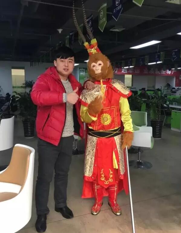 美猴王巡視花果山助力美猴云，天互數(shù)據(jù)的小伙伴亮了