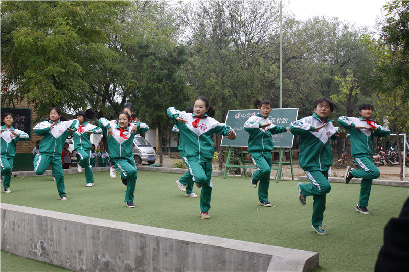 明日實(shí)驗(yàn)小學(xué)感恩回饋節(jié)目舞蹈表演