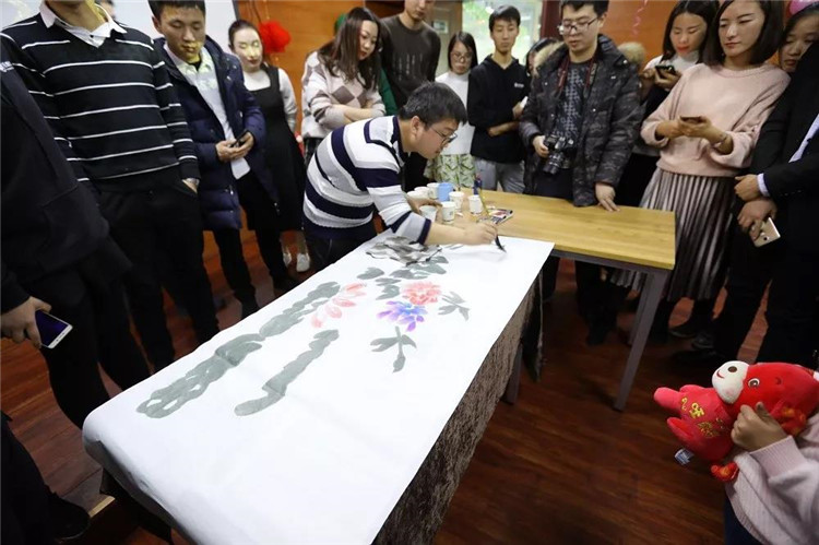 “跨越新起點”天互數(shù)據(jù)2018新春年會圓滿結(jié)束