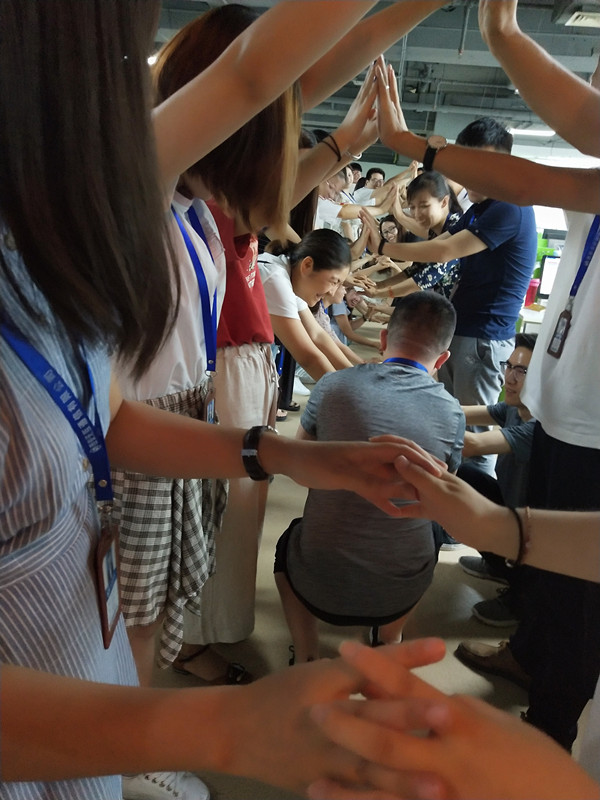 勇者大沖關游戲