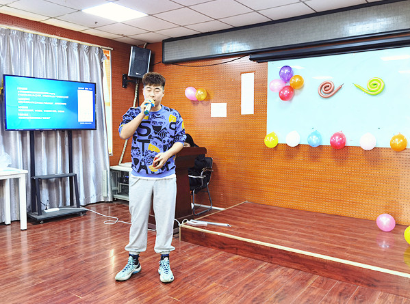 陽春三月，風(fēng)和日麗，為你送上生日祝福！