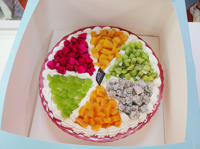 天互數(shù)據(jù)6月份員工生日會來啦~